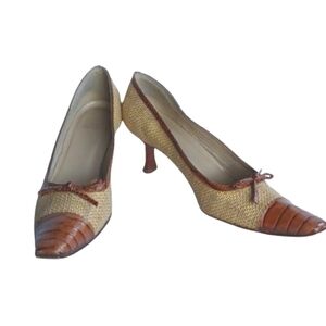 Stuart Weitzman Rattan & Leather Pump- Sz. 9